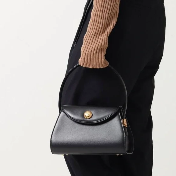 Chic Black Shoulder Bag with Gold Hardware - Picture 2 of 6